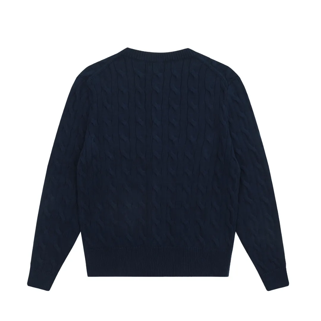 🅿️230 "Top quality" Style number: DS006# [Ralph Lauren round neck solid color pony embroidered logo twist knitted cardigan] ✅Ralph Lauren classic basic versatile knitted cardigan jacket for all seasons ✅Main supplier platform live broadcast Wholesale entity Replacement if out of stock No removal from shelves ✅ZP quality 1:1 version Scan code to enter the GF website Counter quality ✅Detailed quality The only one in Guangzhou Imported quality cotton yarn Focusing on high-end, cost-effective, and good quality. Needless to say, the version is restored to the original version. The maximum size can be worn up to 160 pounds. Loose, comfortable and stress-free. ✅The upper body is simple and easy to match. A must-have for goddess ootd. Good-looking clothes are never picky. A must-have in the goddess’ wardrobe. Size: S-XL. Color: Black, navy, off-white, gray, light blue, light pink, colorful blue, khaki, bright yellow, purple, Chinese red, turquoise green.